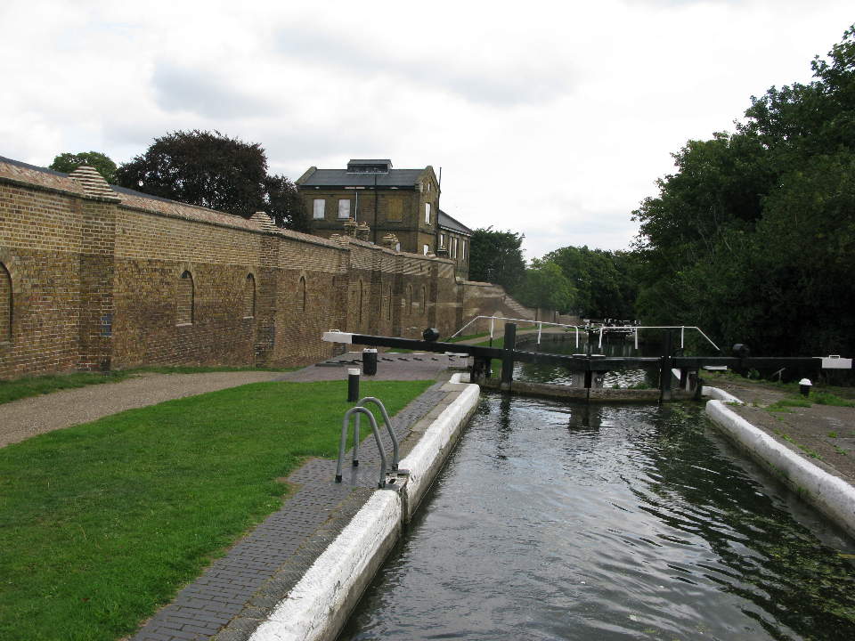 Hanwell top lock