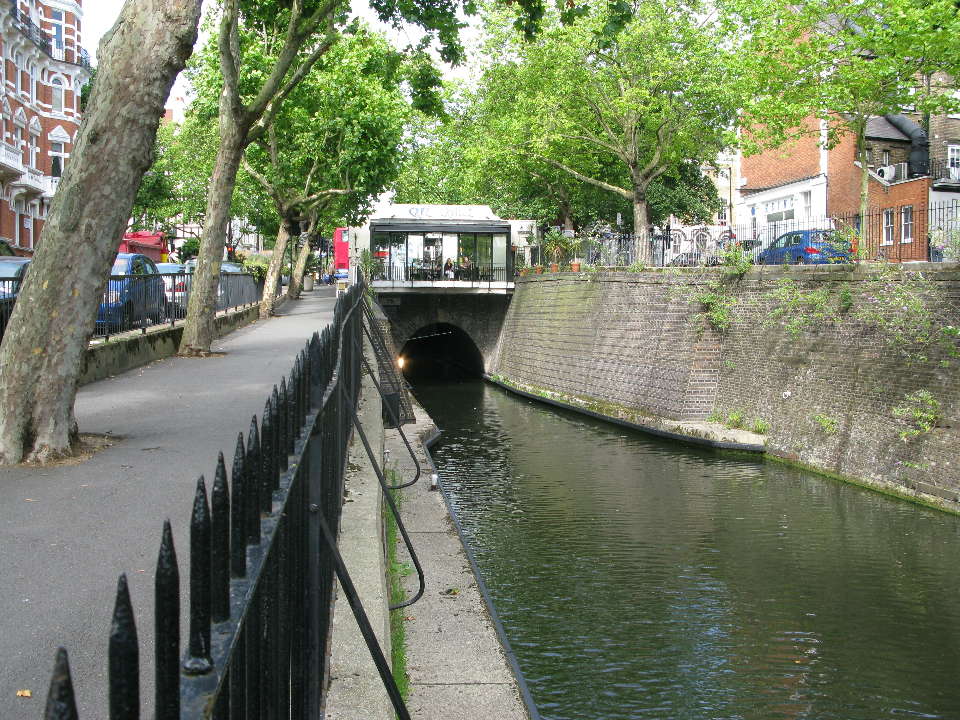 Tunnel