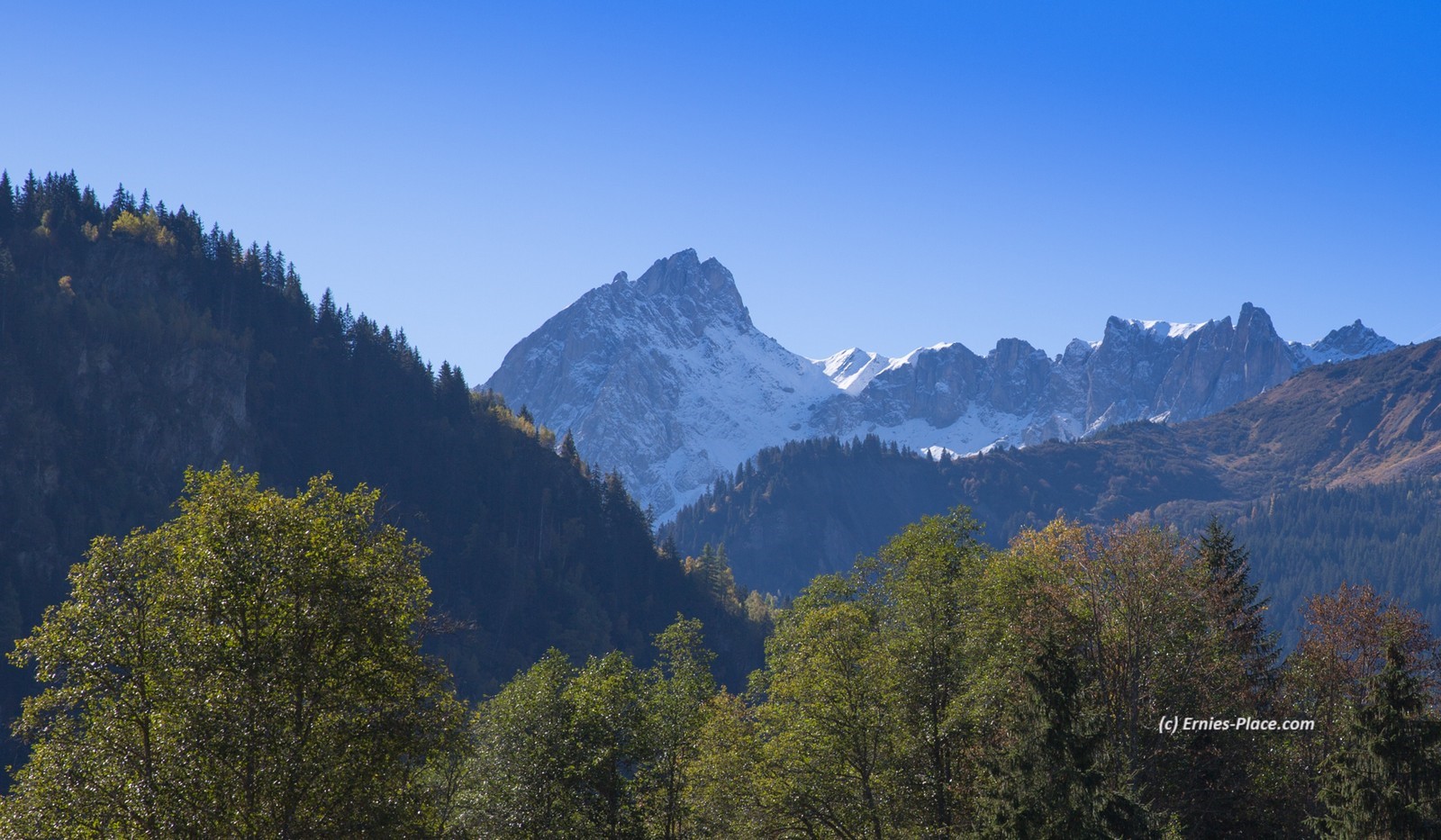 Photo Image Of: View of the mountains out by the Gorge