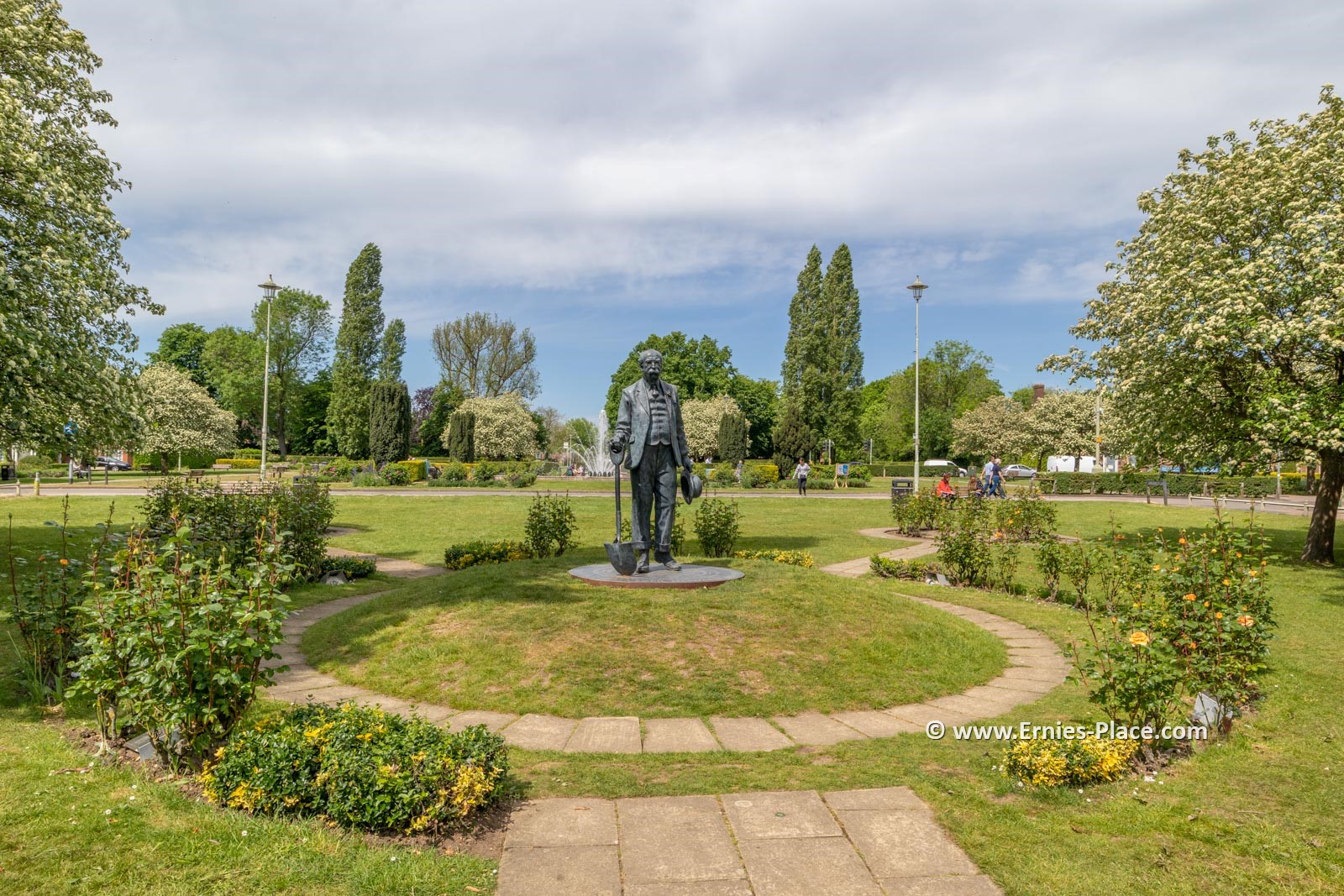 Photo Image Of: Welwyn Garden City Statue