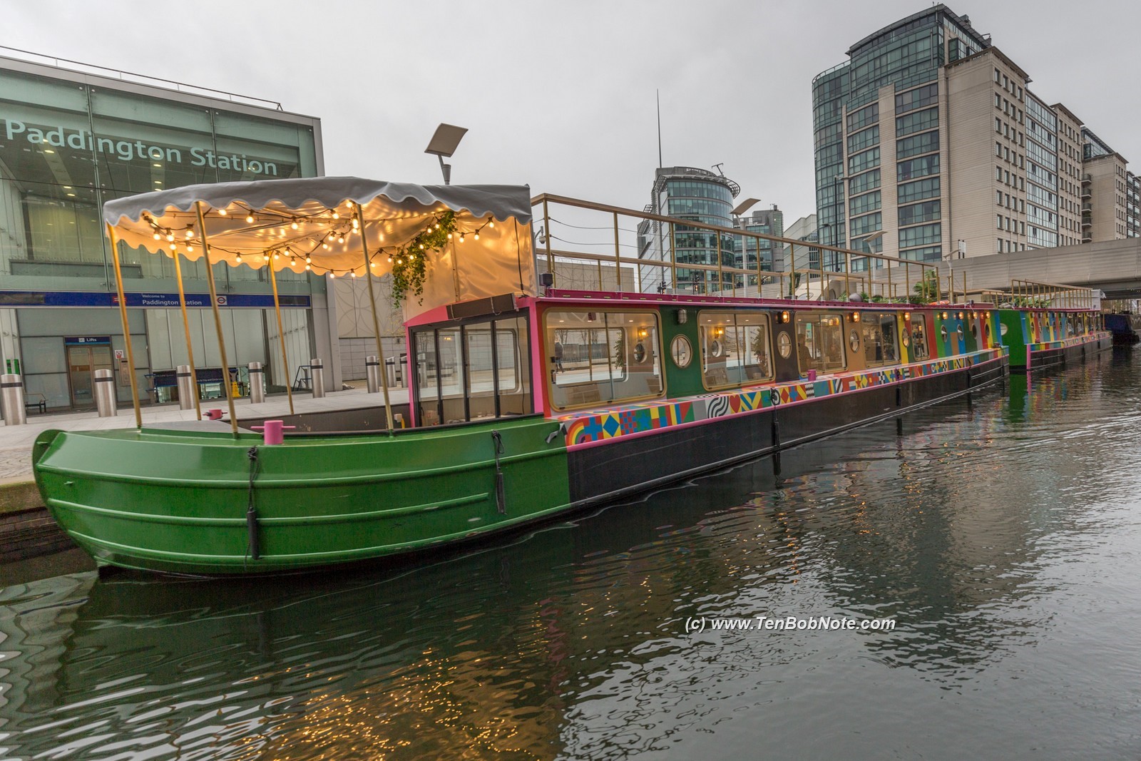 The new floating cafe and restaurant at Paddington London 