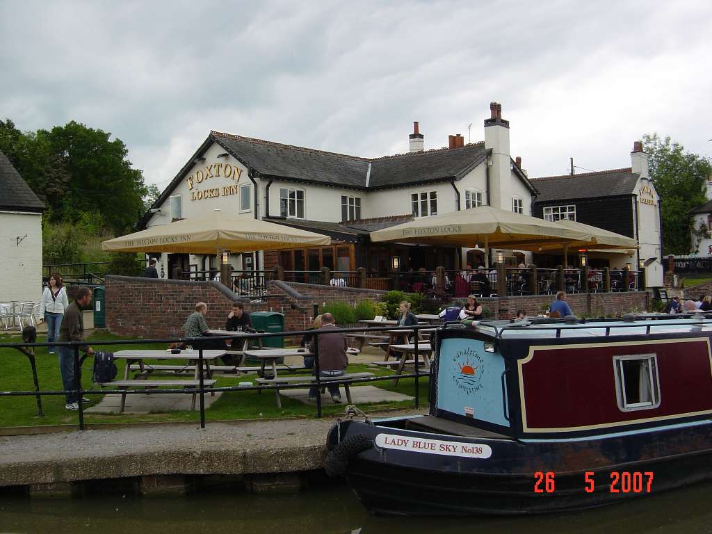 Foxton Locks Inn