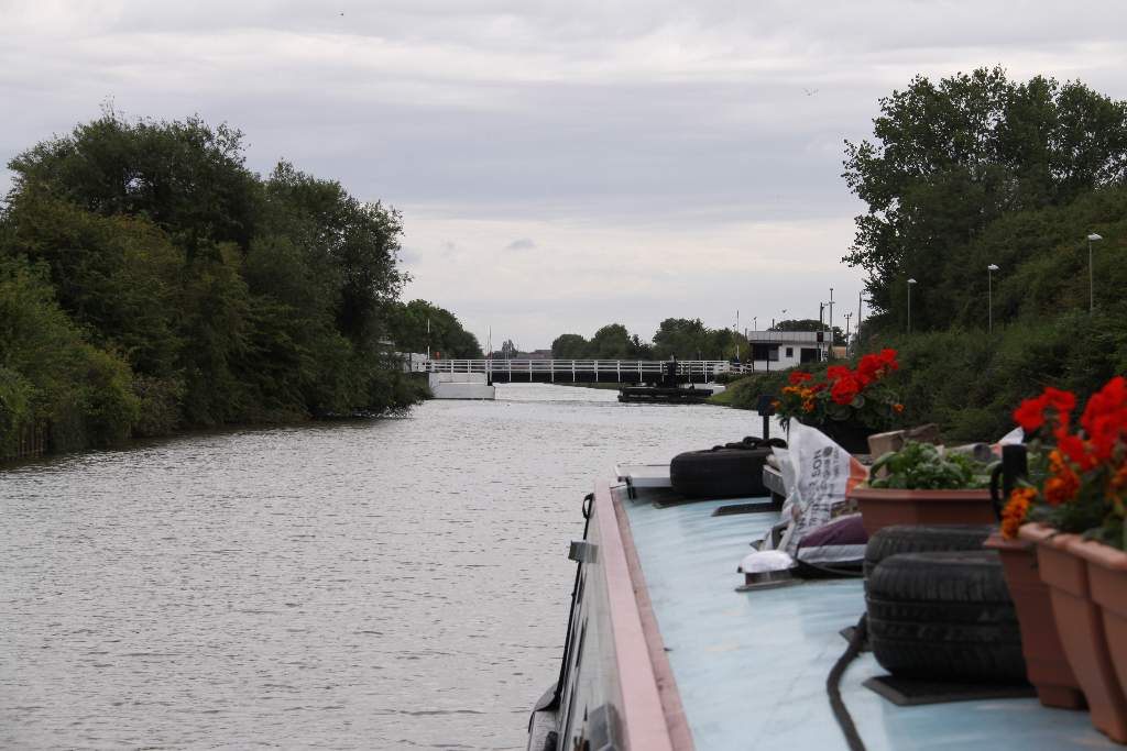 swing bridge